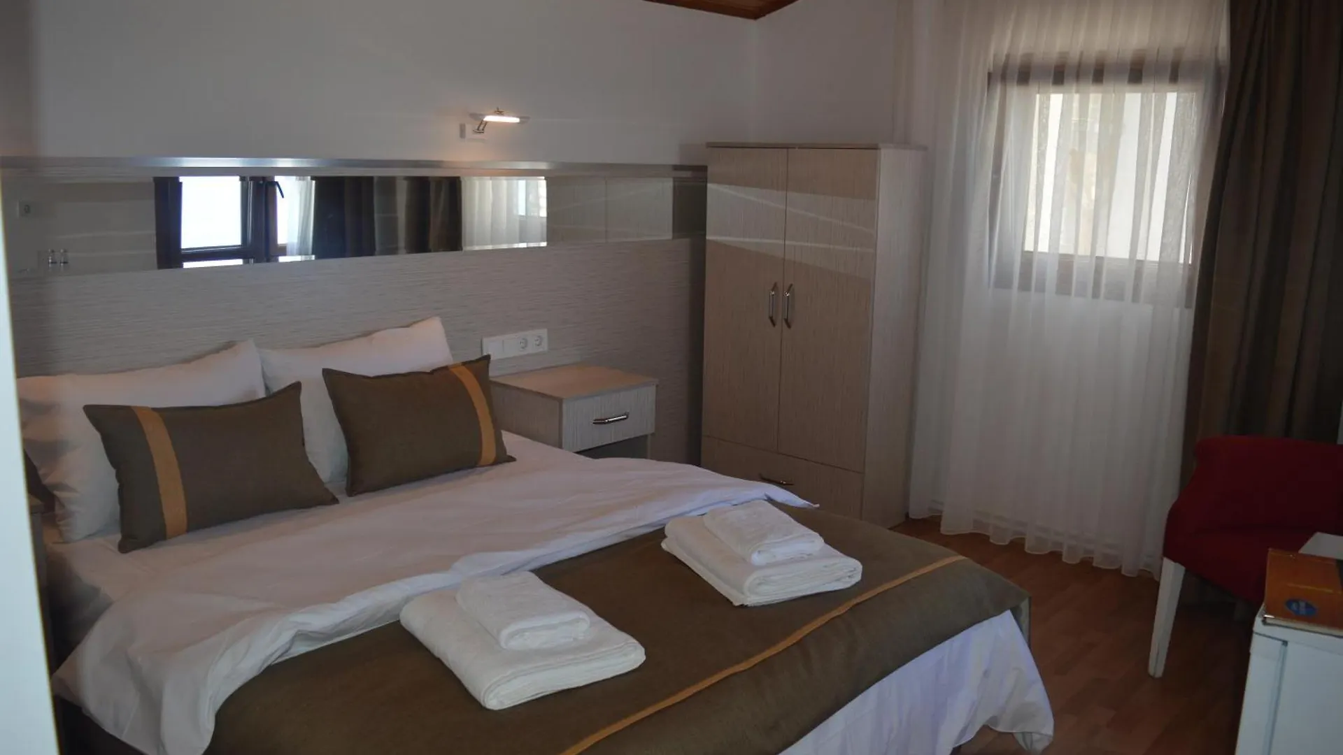 Yakamoz Otel Urla Hotel